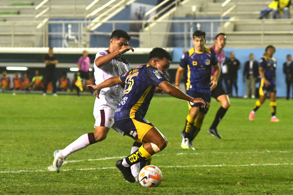 Delfín recibió a Vinotinto, en un partido por la Fecha 23 de la LigaPro Ecuabet