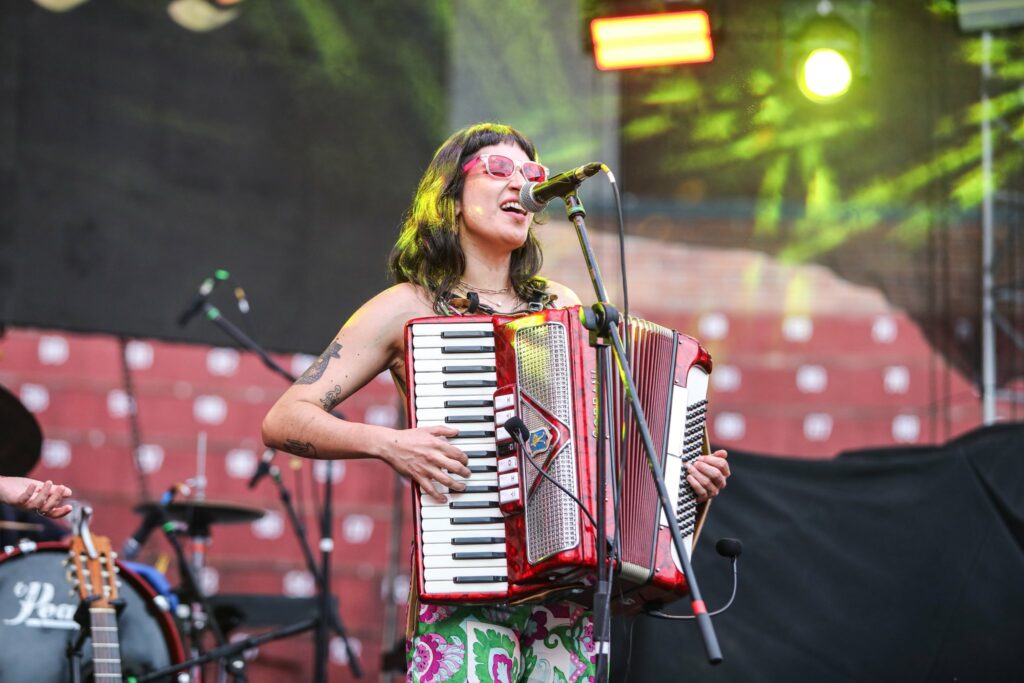 Álvaro Bermeo, Machaka y La Madre Tirana acompañarán las audiciones del Quitofest 2025