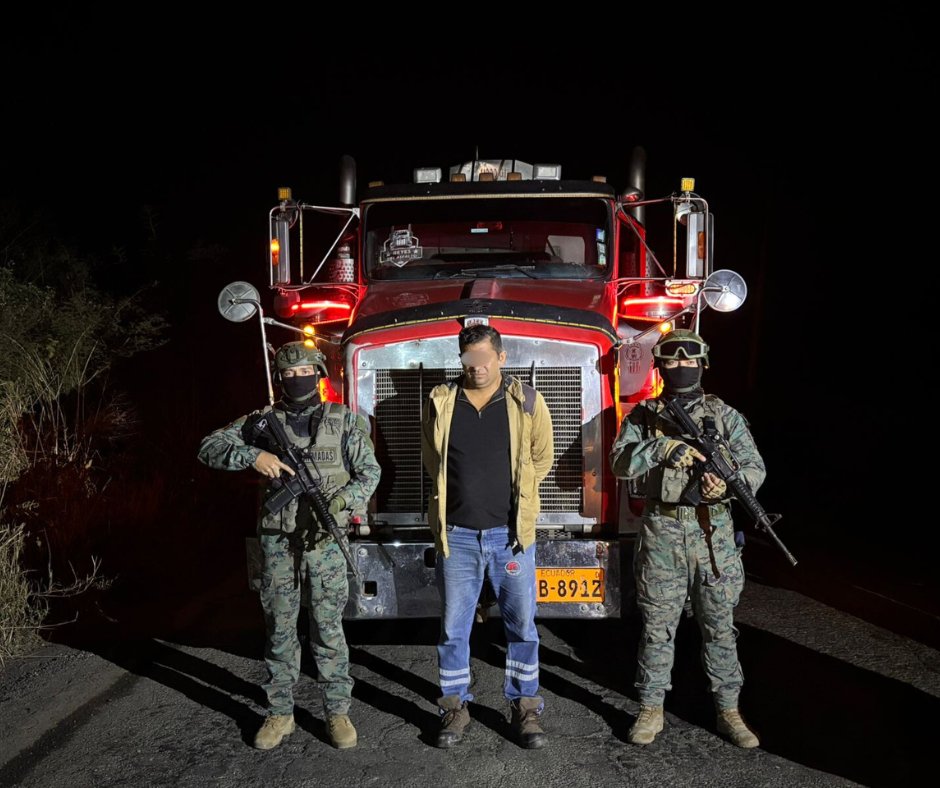 Un hombre fue detenido y acusado por el delito de tráfico de combustible.