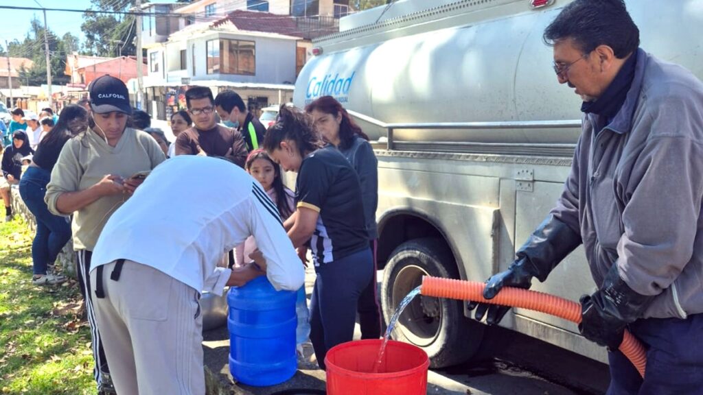 Reforma al Cootad, que se analiza en el Legislativo, incluye debate sobre agua potable y materiales pétreos. (API)