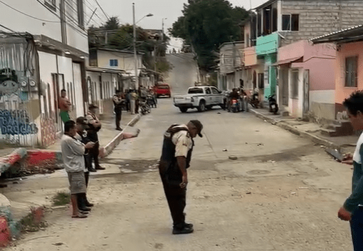 Un violento ataque en sector El Hueco del barrio La Paz de Manta deja dos hombres y una mujer heridos