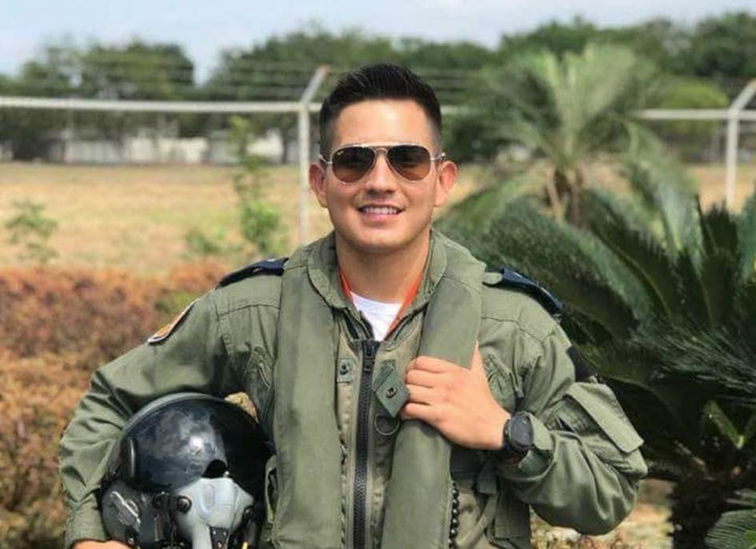 Consternación en la FAE: oficial hallado muerto en base de Manta con dos disparos