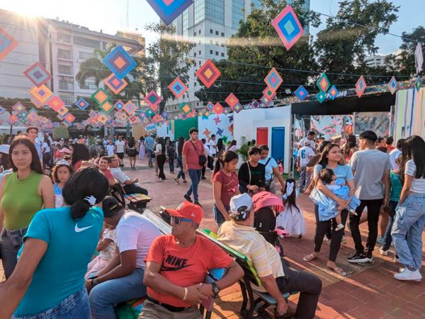 Desde el 17 de julio, el Malecón 2000 se transforma con la III edición de “Guayaquil de Todos los Colores”.