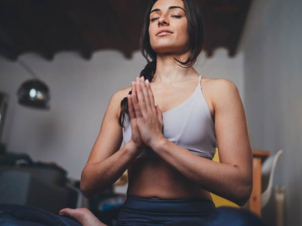 10 minutos de meditación antes de dormir beneficia a tu cuerpo y mente