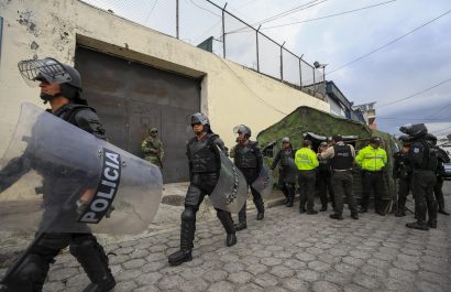 Una nueva reyerta en una cárcel de Ecuador deja un recluso muerto