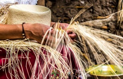 20191205082320_artesanos-del-sombrero-de-paja-toqu