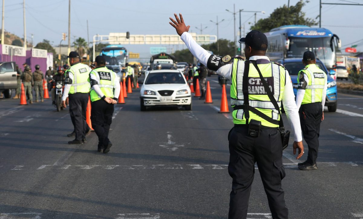 Servicios de transporte bajo aplicaciones sigue sin ley clara: 40 mil conductores operan sin reformas ni control