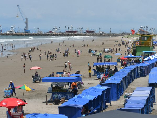El gobierno de Daniel Noboa estudia ampliar los días de feriado con IVA reducido para potenciar el turismo y la economía de Ecuador