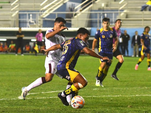Delfín recibió a Vinotinto, en un partido por la Fecha 23 de la LigaPro Ecuabet