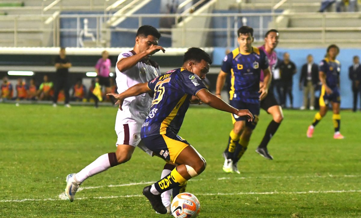Delfín recibió a Vinotinto, en un partido por la Fecha 23 de la LigaPro Ecuabet