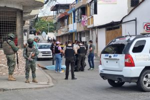El crimen organizado desata su guerra: más de 50 asesinatos en julio en el distrito policial Manta.