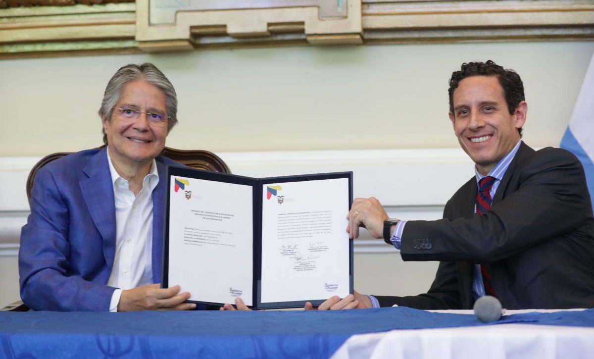 La española Solarpack firma el contrato para la mayor planta solar de Ecuador