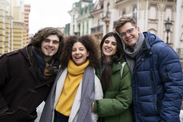 300 vacantes para jóvenes ecuatorianos en el Programa de Vacaciones por Trabajo en Francia: ¿cómo conseguir un cupo?