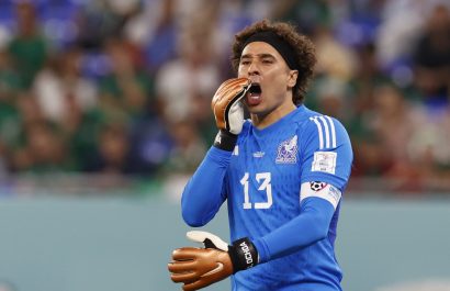 Memo Ochoa y Héctor Herrera se suman al histórico club de los cinco
