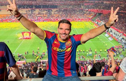 Julián Gil eternizo a Messi en su piel con un tatuaje de su autógrafo