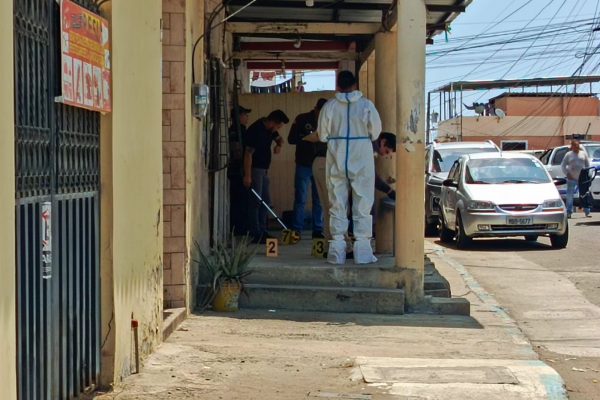 Tres atentados en Manta dejaron una persona muerta y cuatro heridas.