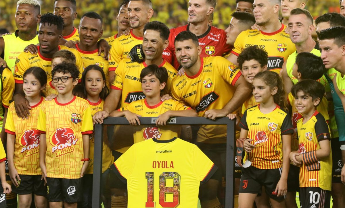 Agüero vuelve a las canchas como la estrella invitada del Barcelona de Ecuador