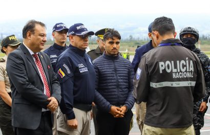 Llega a Ecuador expolicía expulsado de Colombia y procesado por femicidio