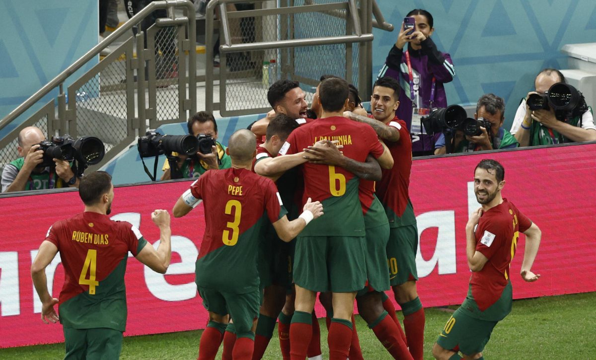 2-0. Bruno Fernandes decide, Uruguay tiembla