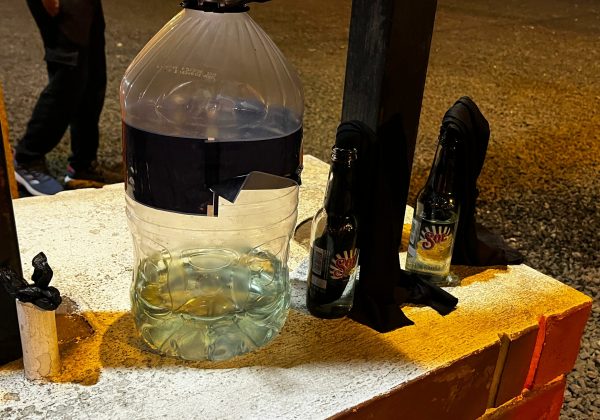 Al pie del restaurante que se incendió la Policía encontró bombas molotov y combustible.