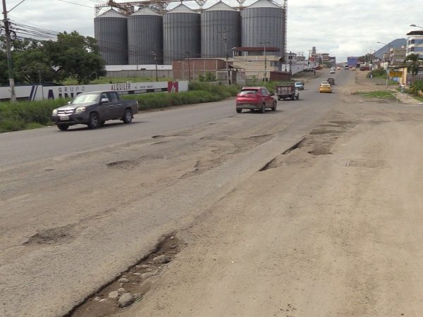 La vía Manta- Montecristi será intervenida