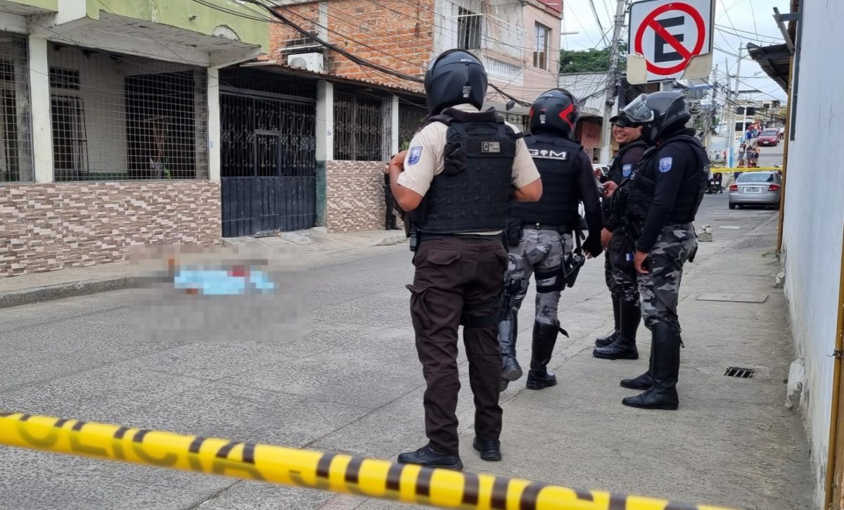 A un menor, de 17 años, identificado como Sneyder Chancay, lo  asesinaron este sábado 31 de mayo a las 15h20.
