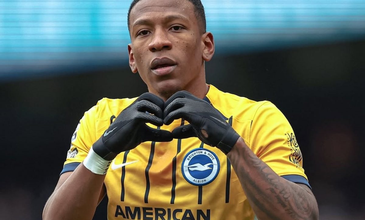 AC Milan mejora oferta por Pervis Estupiñán en negociaciones con Brighton