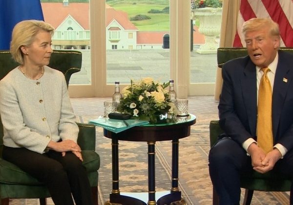 Foto/ Europa Press. Ursula von der Leyen y Donald Trump en Turnberry (Escocia).