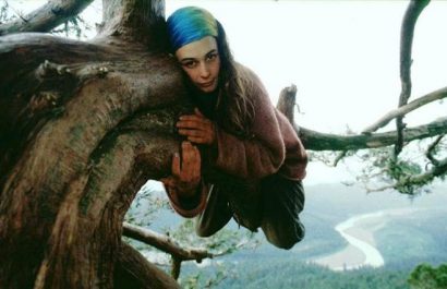 Julia "Butterfly" Hill, una activista ambiental, vivió 738 días en una secuoya milenaria de 1.500 años para evitar su tala.