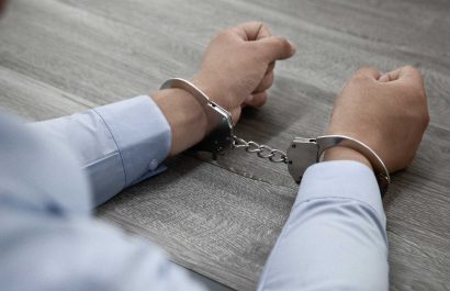 Abogado falsificó la firma de su cliente para quedarse con su dinero, el cual era producto de un juicio laboral. (Pexels).