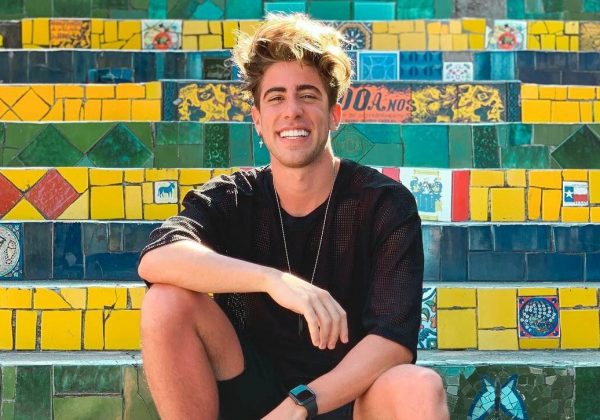 Alejo Igoa se convierte en el youtuber más grande de habla hispana con más de 72 millones de suscriptores