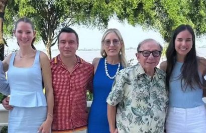 Álvaro Noboa Pontón, empresario ecuatoriano de 74 años y padre del presidente Daniel Noboa Azín, reapareció en redes sociales.