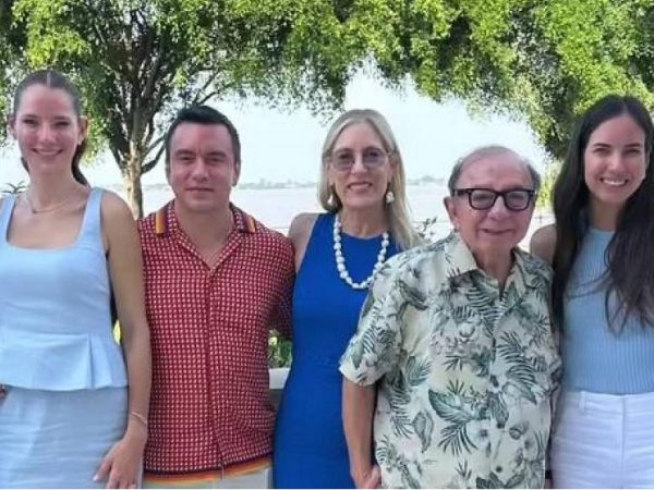Álvaro Noboa Pontón, empresario ecuatoriano de 74 años y padre del presidente Daniel Noboa Azín, reapareció en redes sociales.