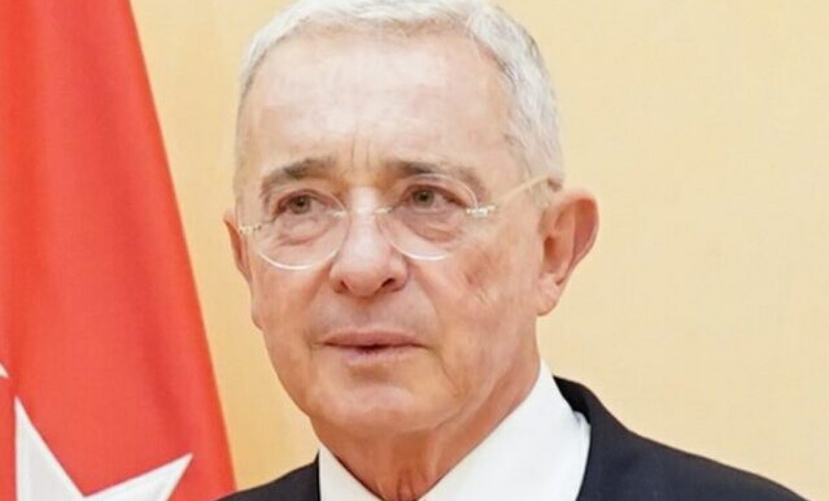 Álvaro Uribe reapareció tras su liberación