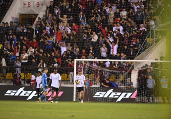 Ángelo Preciado y Sparta Praga pierden ante Aktobe en Kazajistán por la Conference League