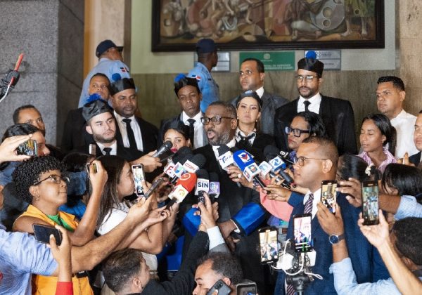 Antonio Espaillat, empresario dominicano y dueño de la discoteca Jet Set salió en libertad tras pagar una fianza de 850 mil dólares.
