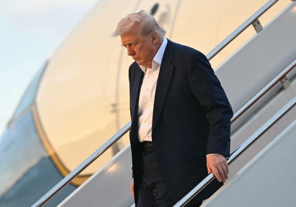 Arabia Saudita, EAU y Qatar negocian acuerdos bilaterales con Trump en su visita oficial.