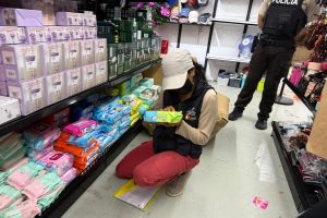 Arcsa decomisa 888 productos higiénicos sin notificación sanitaria en Santo Domingo