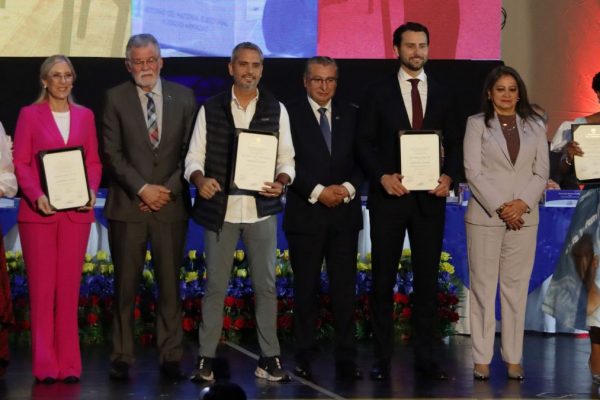 Asamblea Nacional Conozca quiénes son los 15 legisladores nacionales que se posesionarán para cumplir el periodo 2025-2029. (API).