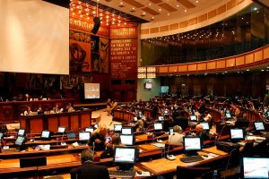 ADN y Revolución Ciudadana negocian mayoría para controlar la Asamblea Nacional