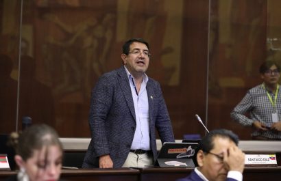 Asambleísta Santiago Díaz pierde derechos parlamentarios por presunta violación a menor