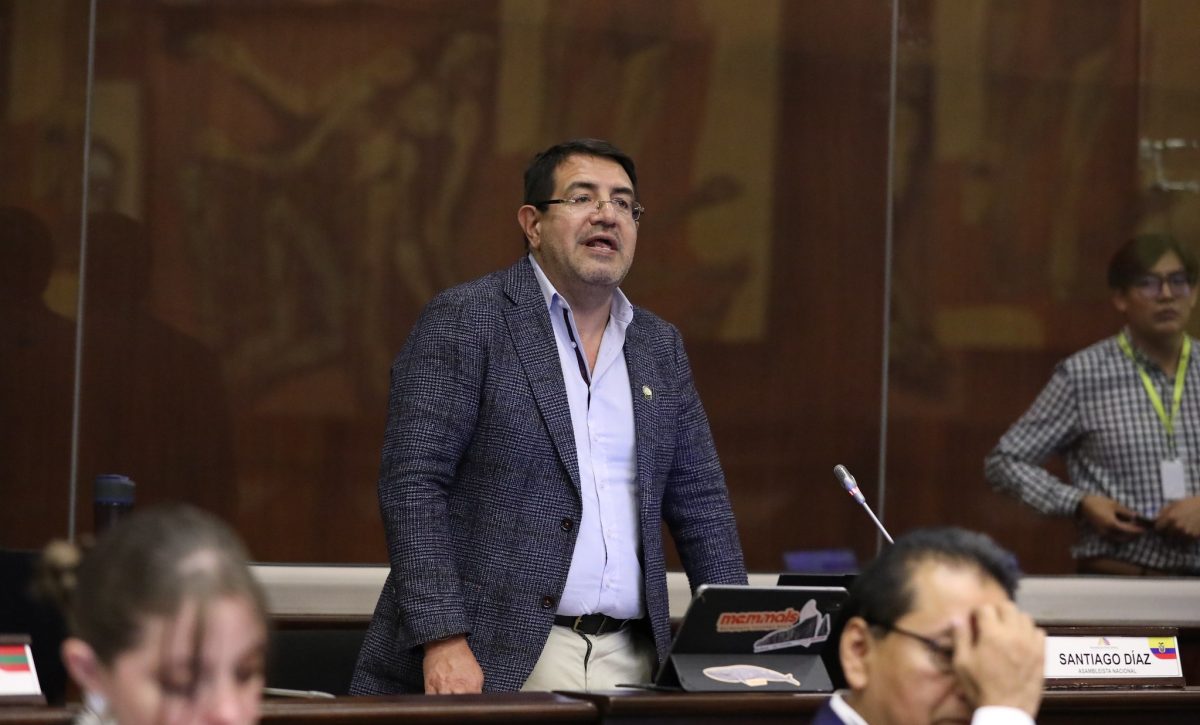 Asambleísta Santiago Díaz pierde derechos parlamentarios por presunta violación a menor