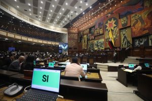 Asambleístas ecuatorianos acumulan multas por más de $50.000 por impuntualidad e inasistencias en la Asamblea Nacional