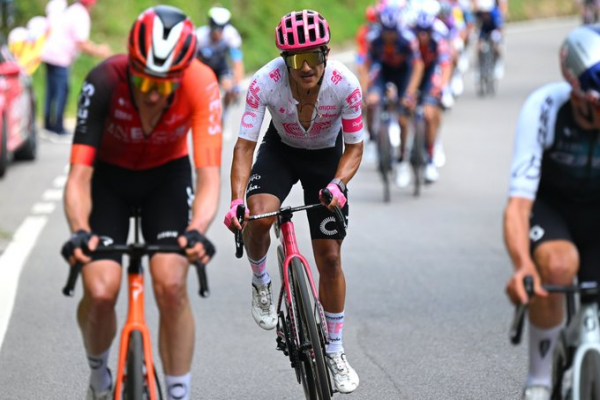 Asgreen triunfa y Carapaz asciende al cuarto puesto en la General del Giro de Italia