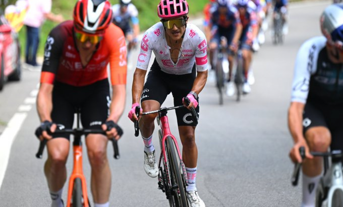 Asgreen triunfa y Carapaz asciende al cuarto puesto en la General del Giro de Italia