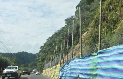 Atentos conductores: sin tránsito ni transbordos en el kilómetro 83 cierre de la vía Alóag–Santo Domingo