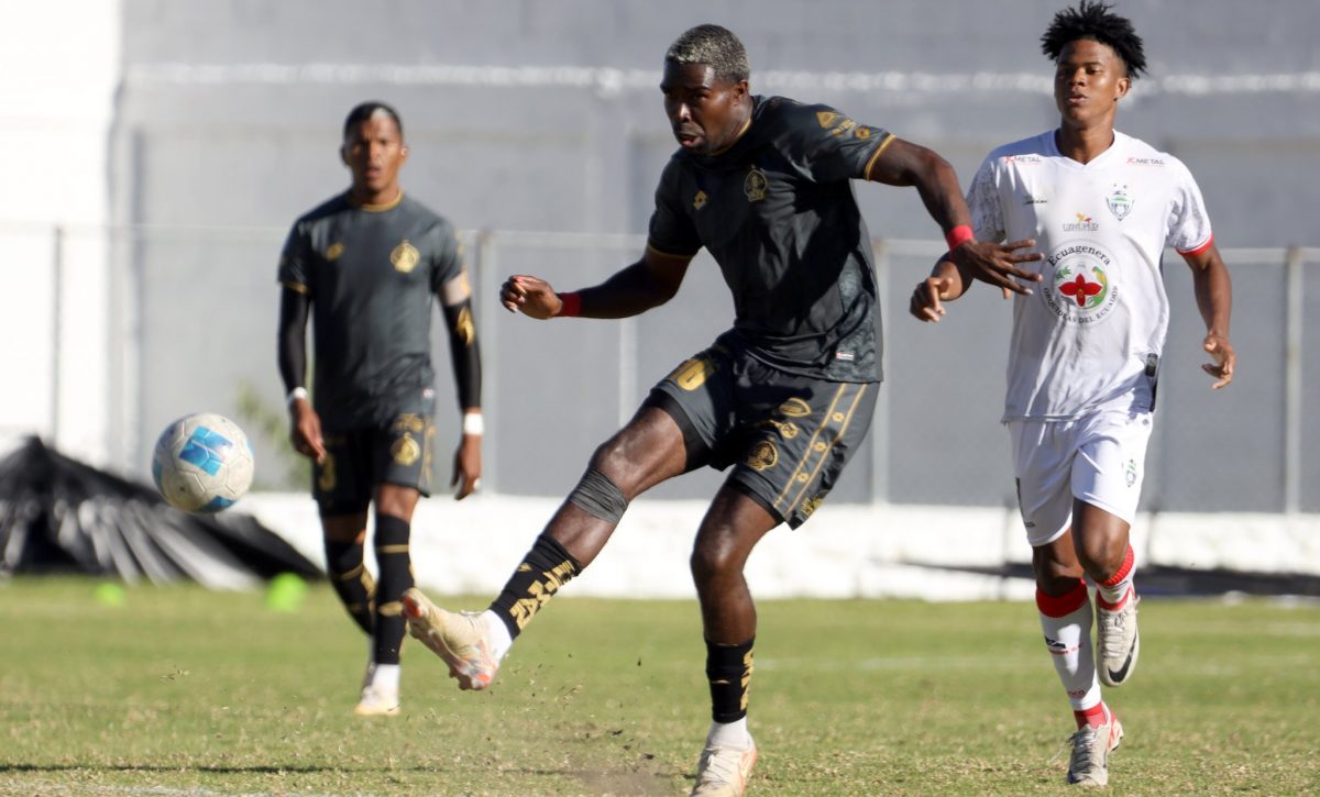 Aucas avanza a octavos de Copa Ecuador tras vencer en penales a Ecuagenera