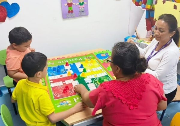 Los menores tienen el acompañamiento permanente de docentes especializados.