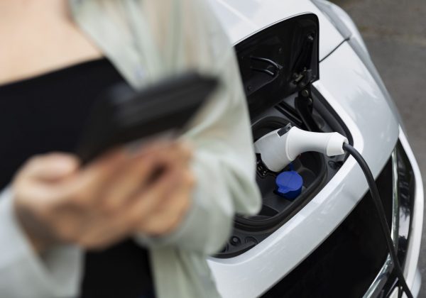 Autos eléctricos en Ecuador pagarán matrícula de solo 10 dólares