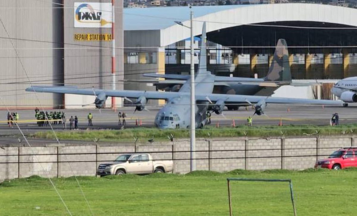 Avión de la FAE entregado por Estados Unidos se accidento en el aeropuerto de Cotopaxi